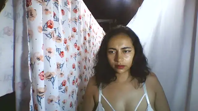 Snapshot of Anabelhotxx16 chatting on October 13, 1:49 am Anabelhotxx16 online show from October 13, 1:49 am