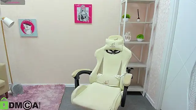 R0cket bunny online show from October 19, 1:06 am