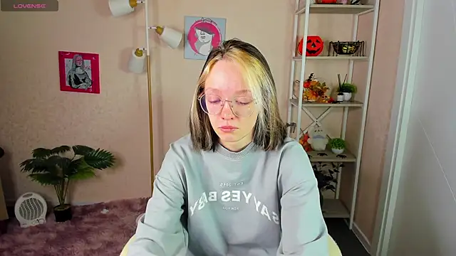 R0cket bunny online show from November 19, 1:05 am