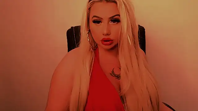 Snapshot of TiaDoll chatting on July 9, 5:44 am TiaDoll online show from July 9, 5:44 am