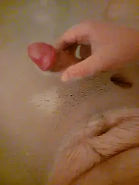 Snapshot of tomiii_69 chatting on September 10, 7:58 pm tomiii 69 online show from September 10, 7:58 pm