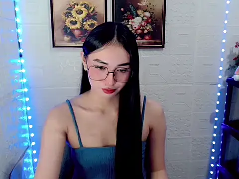 Snapshot of lovelysassy chatting on October 12, 9:03 pm lovelysassy online show from October 12, 9:03 pm