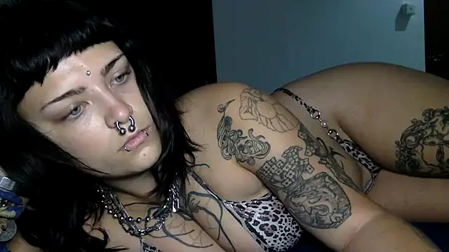 Snapshot of cymerastail chatting on September 19, 12:50 pm cymerastail online show from September 19, 12:50 pm