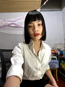 andymi1 online show from October 7, 3:36 am