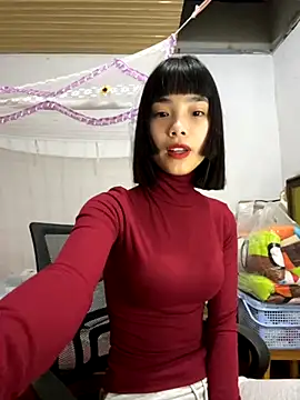 andymi1 online show from October 28, 1:42 am