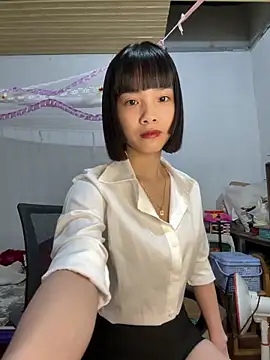 andymi1 online show from April 2, 1:47 am