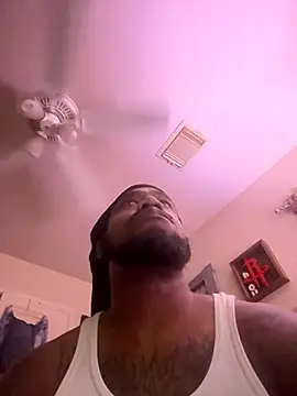 Snapshot of SirStrokesAllot chatting on November 15, 9:50 am SirStrokesAllot online show from November 15, 9:50 am