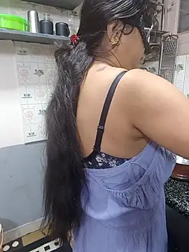 Queen Nightt online show from October 8, 3:59 am