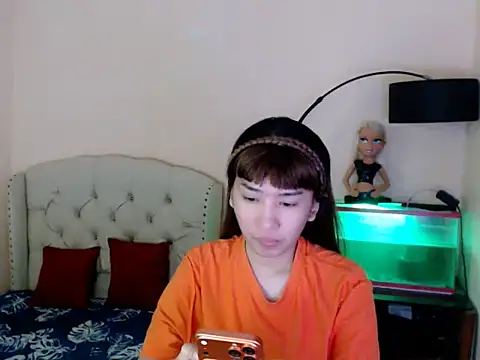 ShantalFoxxy  online show from March 20, 12:48 am