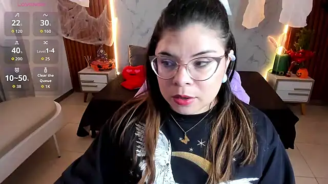 shasha bloom online show from October 28, 7:38 pm