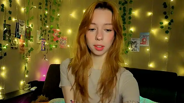 Snapshot of Lori_Williams chatting on February 17, 2:08 am Lori Williams online show from February 17, 2:08 am