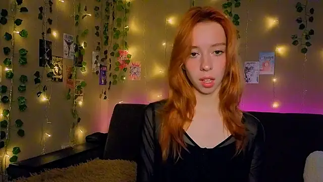 Snapshot of Lori_Williams chatting on February 25, 2:32 am Lori Williams online show from February 25, 2:32 am