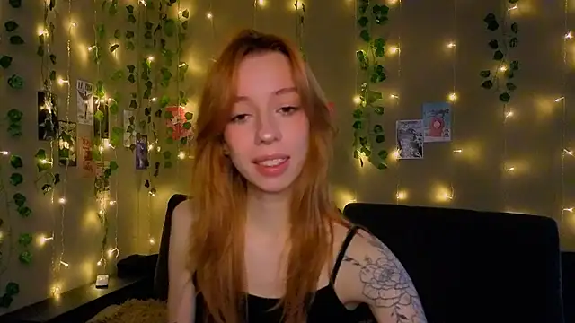 Snapshot of Lori_Williams chatting on March 7, 8:44 am Lori Williams online show from March 7, 8:44 am