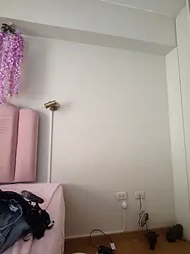 airamoon online show from September 15, 5:24 pm