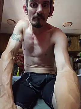 Snapshot of mike42088 chatting on June 17, 8:10 pm mike42088 online show from June 17, 8:10 pm