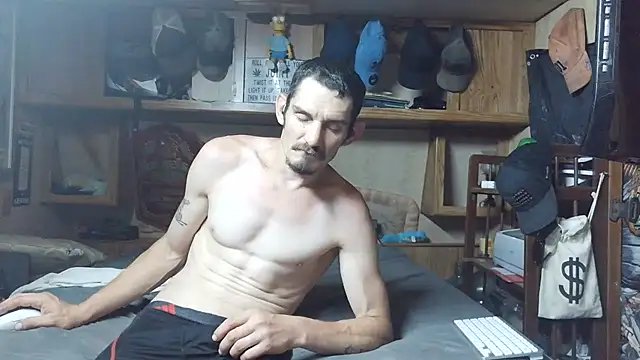 Snapshot of mike42088 chatting on June 18, 9:25 am mike42088 online show from June 18, 9:25 am