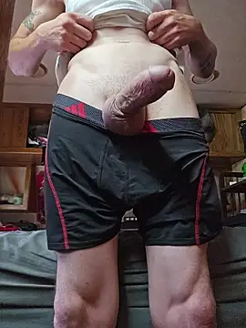 Snapshot of mike42088 chatting on June 20, 2:09 pm mike42088 online show from June 20, 2:09 pm