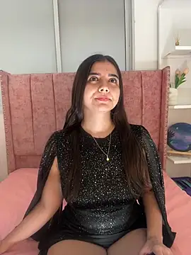 salomecute21 online show from March 31, 11:10 am