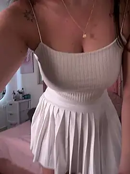 salomecute21 online show from August 3, 11:37 am