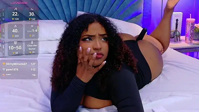 Cristal-Jonnes online show from December 2, 3:01 am