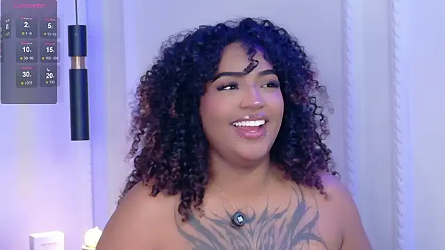 Cristal-Jonnes online show from March 27, 1:44 am