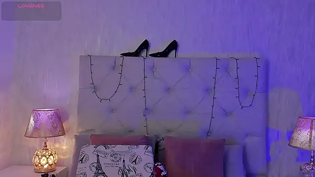 Pamelamiler   online show from December 16, 12:10 pm