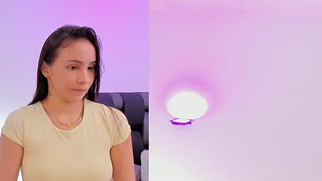 Snapshot of maily_zanss chatting on May 27, 7:33 pm maily zanss online show from May 27, 7:33 pm