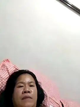 Snapshot of AsianbouncieGIRL chatting on May 15, 11:12 pm AsianbouncieGIRL online show from May 15, 11:12 pm