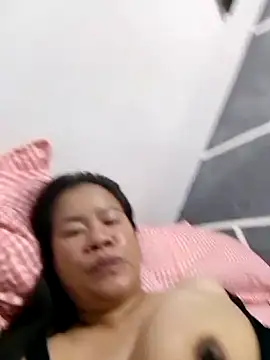 Snapshot of AsianbouncieGIRL chatting on May 21, 11:56 pm AsianbouncieGIRL online show from May 21, 11:56 pm