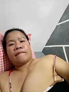 Snapshot of AsianbouncieGIRL chatting on May 26, 12:17 am AsianbouncieGIRL online show from May 26, 12:17 am