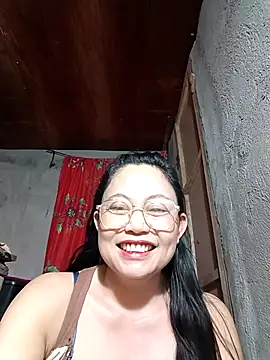 Everleigh mom online show from November 30, 8:13 pm