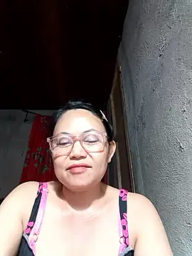 Everleigh mom online show from January 9, 11:57 am