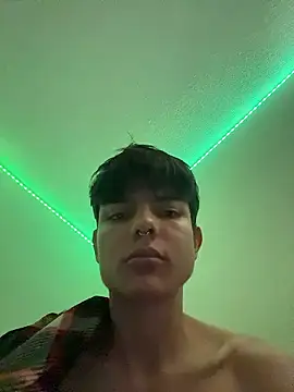 Snapshot of alandelrey57 chatting on January 6, 10:08 am alandelrey57 online show from January 6, 10:08 am