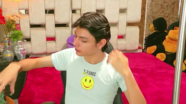 Snapshot of alandelrey57 chatting on February 13, 7:48 am alandelrey57 online show from February 13, 7:48 am