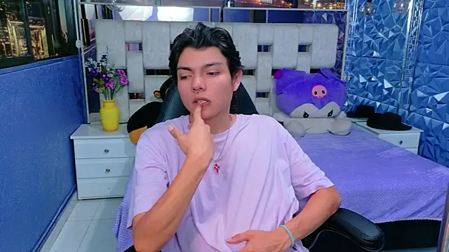 alandelrey57 online show from April 9, 2:11 pm