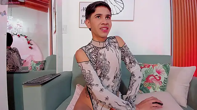 JoshuaSanzz online show from September 23, 4:04 am