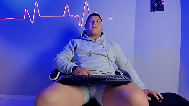 Maximus Steel online show from November 28, 12:13 am