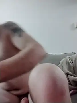 shortridgeryan3 online show from March 25, 2:17 am