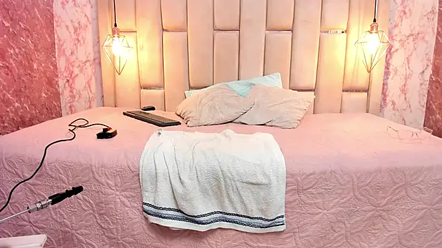 ALYANNA HOT  online show from September 23, 12:08 pm