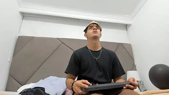 andrew colleman online show from October 27, 4:27 am