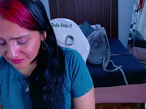 Snapshot of kataleya_29 chatting on February 1, 4:05 pm kataleya 29 online show from February 1, 4:05 pm