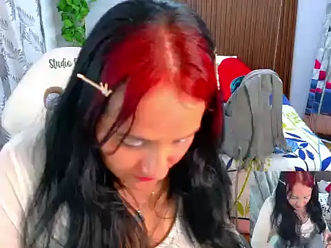 Snapshot of kataleya_29 chatting on February 27, 8:20 pm kataleya 29 online show from February 27, 8:20 pm