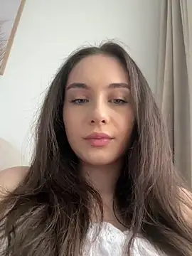 Ashley-Evans online show from March 1, 10:45 am