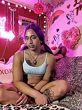 Snapshot of TranSexualJade95 chatting on January 16, 5:11 am TranSexualJade95 online show from January 16, 5:11 am