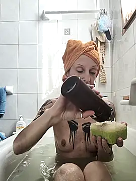 Snapshot of DEALYLITH chatting on November 4, 10:03 am DEALYLITH online show from November 4, 10:03 am