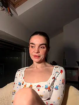 Snapshot of RosieCheexxxxxx chatting on October 16, 3:40 am RosieCheexxxxxx online show from October 16, 3:40 am