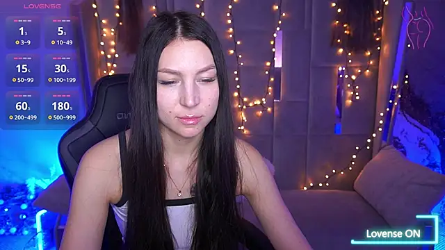 EliseVelour online show from February 25, 2:05 pm