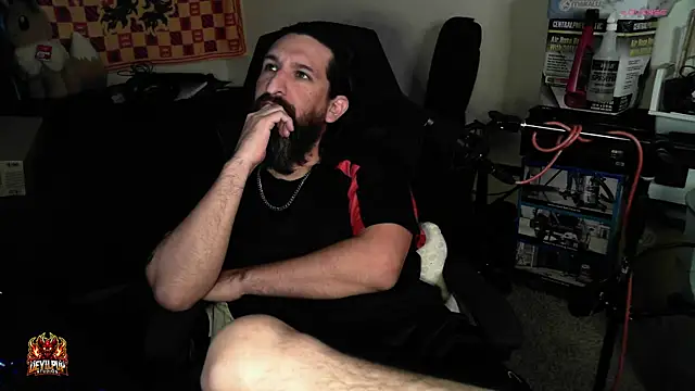 Snapshot of DevilPup75_ chatting on April 18, 7:58 pm DevilPup75 online show from April 18, 7:58 pm