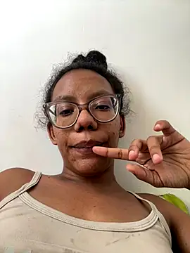 Valen1800 online show from December 4, 6:49 pm