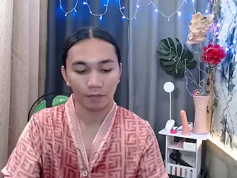 Snapshot of Shikagamhe23 chatting on April 10, 2:06 am Shikagamhe23 online show from April 10, 2:06 am
